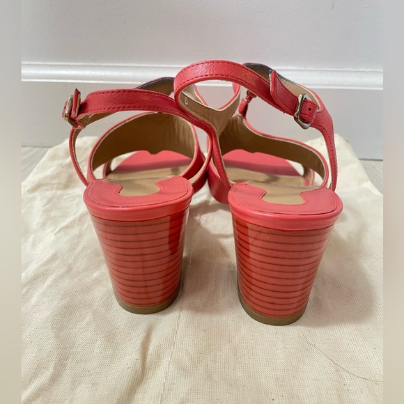 Salvtore Ferragamo Sandal - Picture 2 of 6